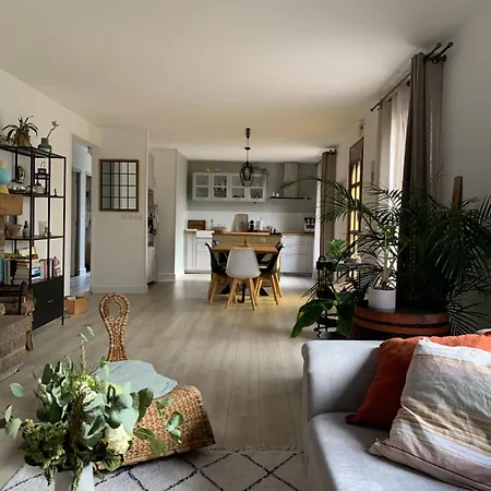 La Maison Des Cocottes La Barre-de-Semilly